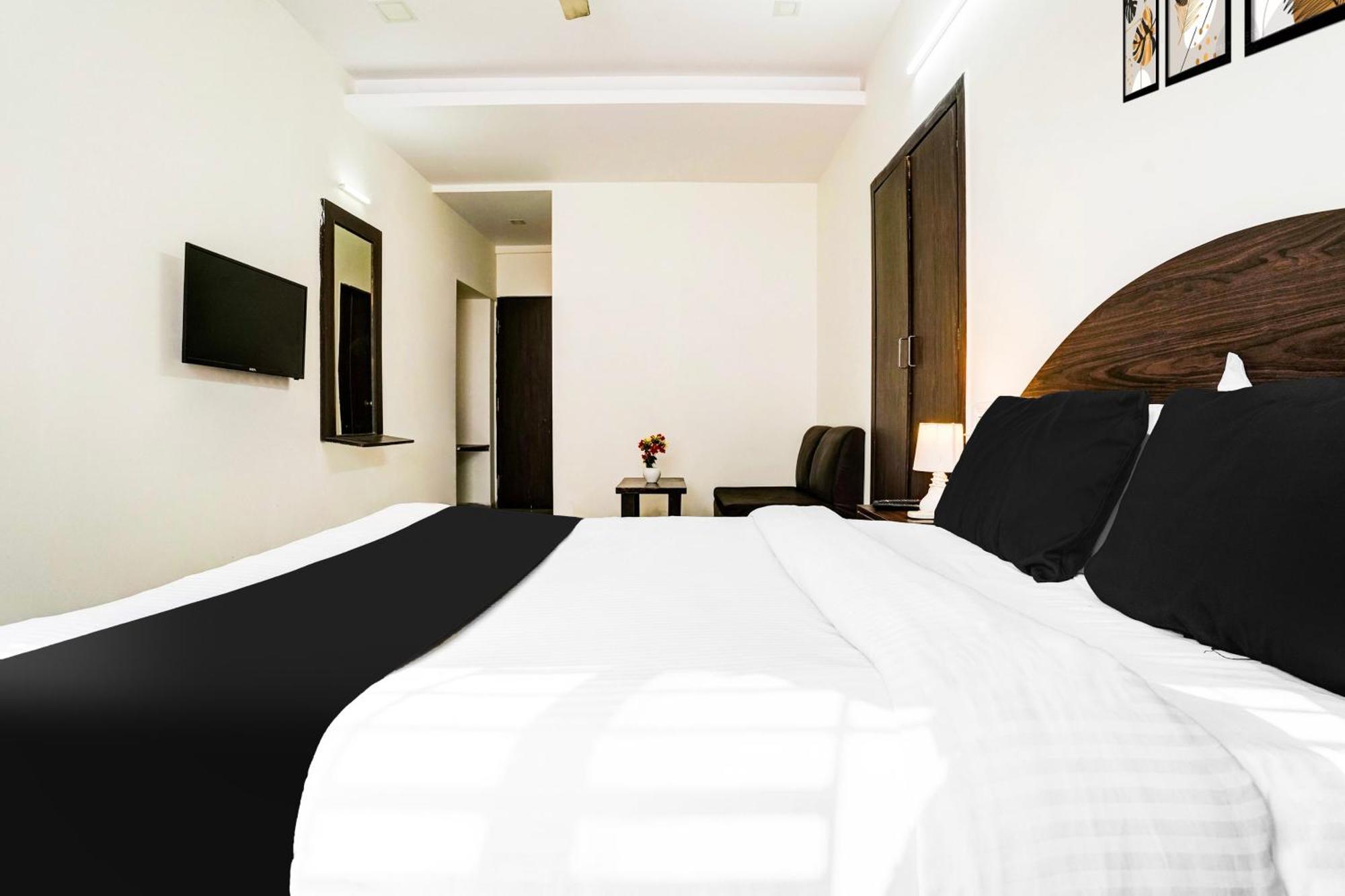 Super Hotel O Nashik Near Vijay Mamta Theatre Formerly Sahara Inn المظهر الخارجي الصورة