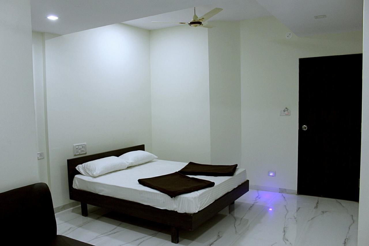 Super Hotel O Nashik Near Vijay Mamta Theatre Formerly Sahara Inn المظهر الخارجي الصورة